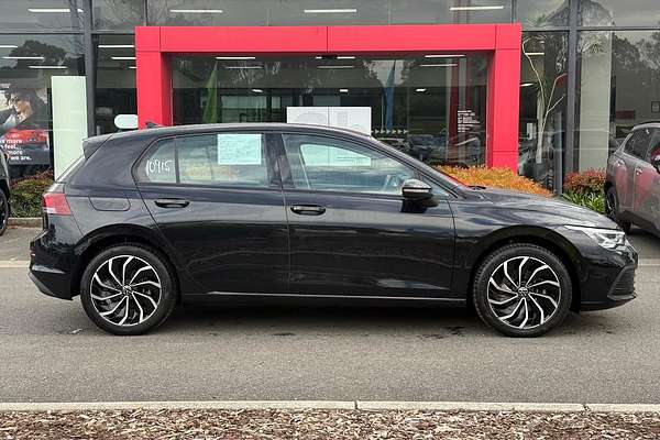 2023 Volkswagen Golf 110TSI Life 8