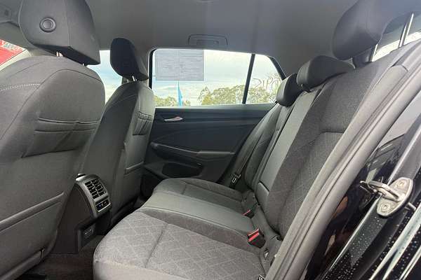 2023 Volkswagen Golf 110TSI Life 8