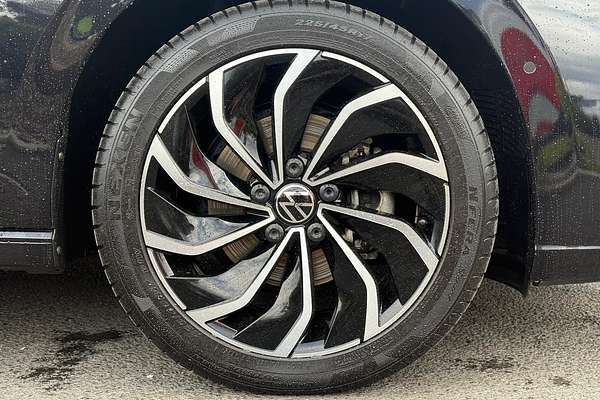 2023 Volkswagen Golf 110TSI Life 8