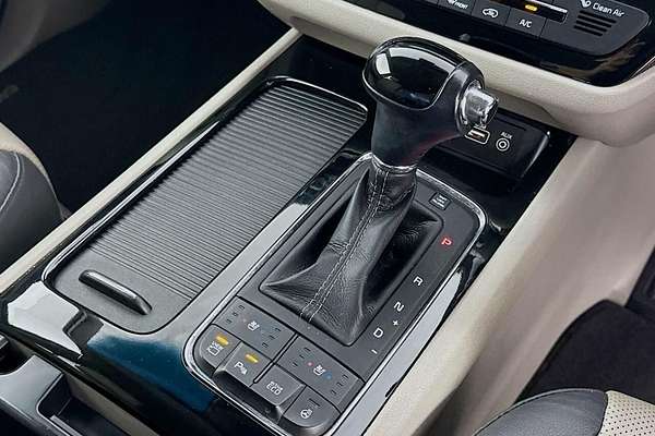 2016 Kia Carnival Platinum YP