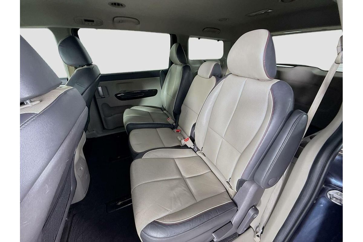 2016 Kia Carnival Platinum YP