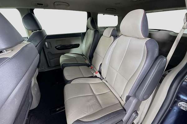 2016 Kia Carnival Platinum YP