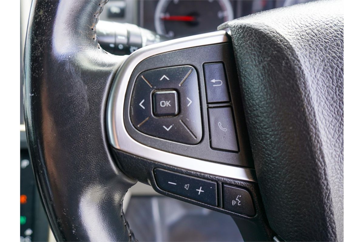 2019 Toyota Hiace Commuter GDH322R ELWB High Roof