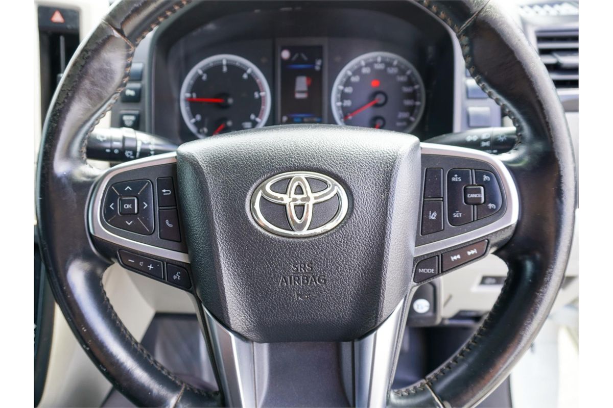 2019 Toyota Hiace Commuter GDH322R ELWB High Roof