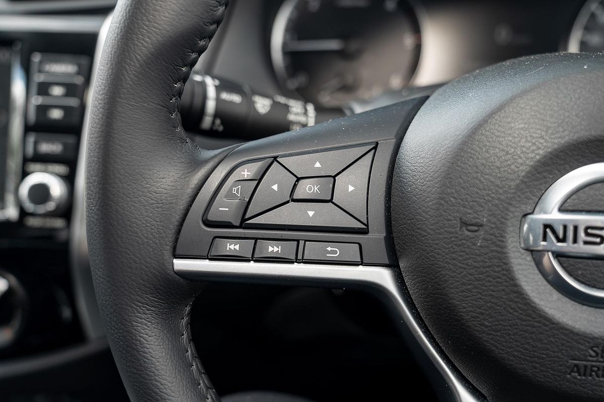 2024 Nissan Navara ST D23 4X4