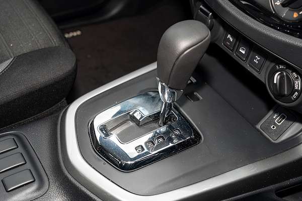 2024 Nissan Navara ST D23 4X4
