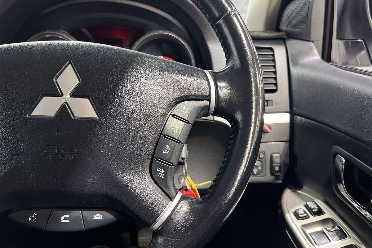 2020 Mitsubishi Pajero GLS NX