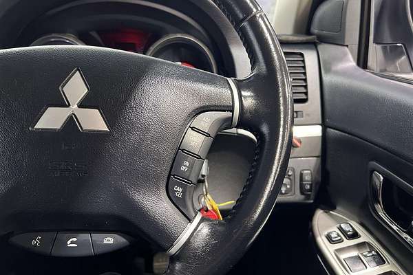2020 Mitsubishi Pajero GLS NX