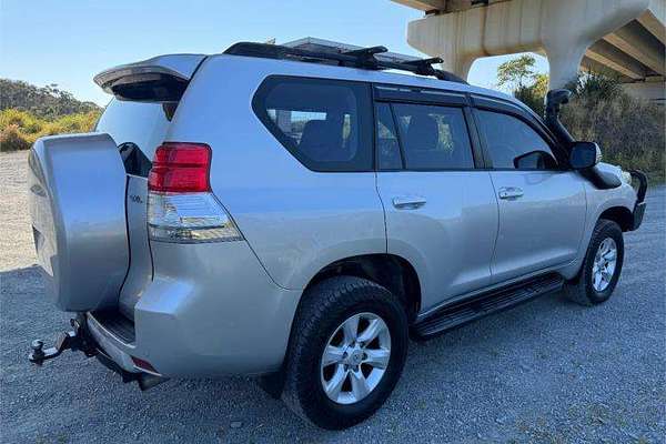 2010 Toyota Landcruiser GXL VDJ200R