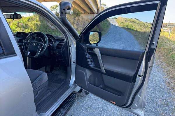 2010 Toyota Landcruiser GXL VDJ200R