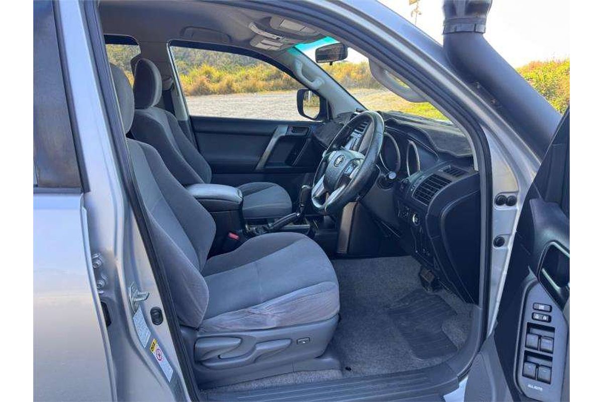 2010 Toyota Landcruiser GXL VDJ200R