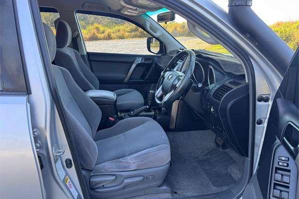 2010 Toyota Landcruiser GXL VDJ200R