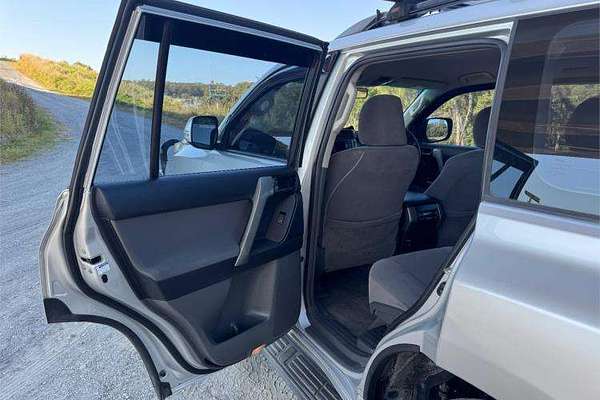 2010 Toyota Landcruiser GXL VDJ200R