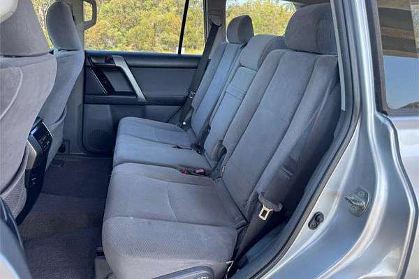2010 Toyota Landcruiser GXL VDJ200R