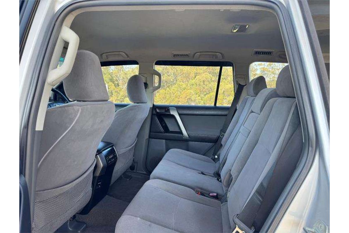 2010 Toyota Landcruiser GXL VDJ200R