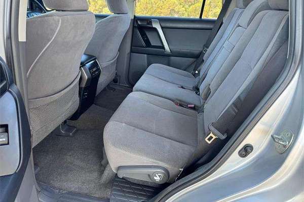 2010 Toyota Landcruiser GXL VDJ200R