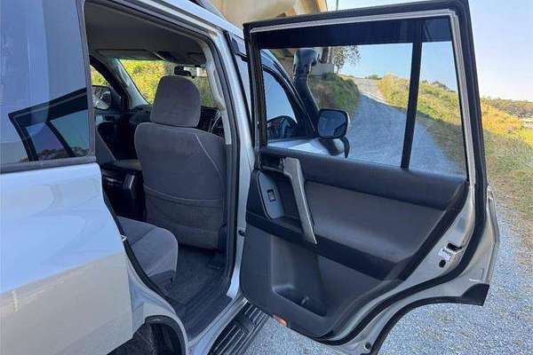 2010 Toyota Landcruiser GXL VDJ200R