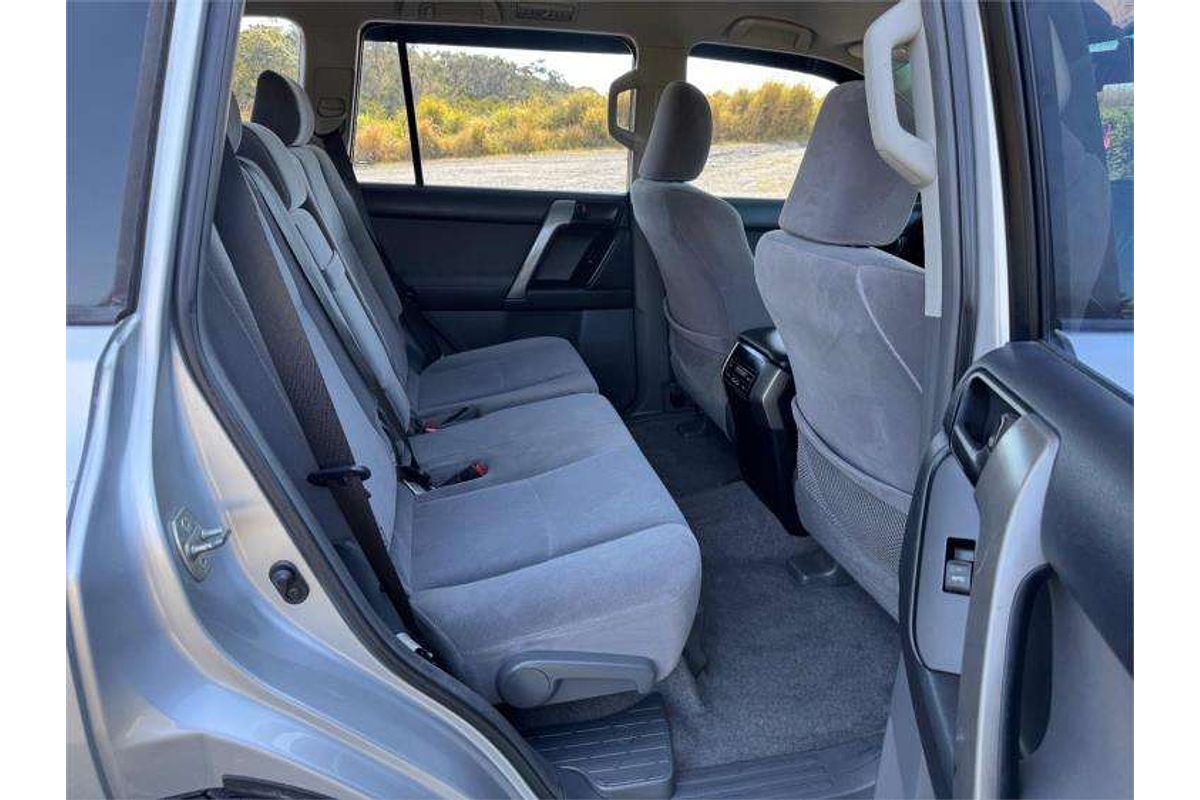2010 Toyota Landcruiser GXL VDJ200R