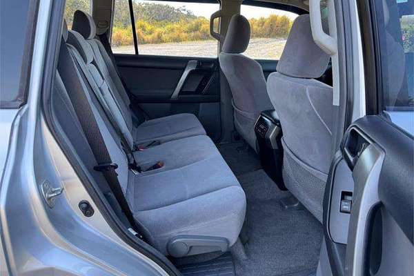 2010 Toyota Landcruiser GXL VDJ200R