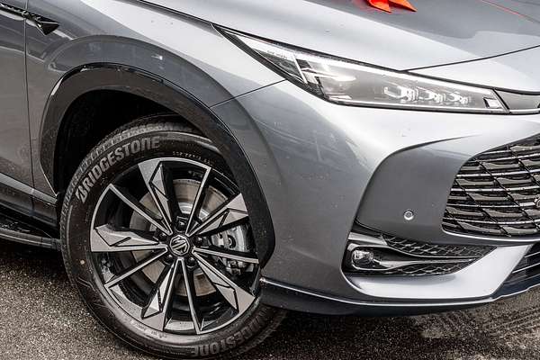 2025 MG HS Super Hybrid Essence AS33P