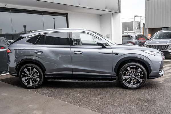 2025 MG HS Super Hybrid Essence AS33P