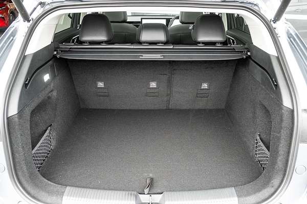 2025 MG HS Super Hybrid Essence AS33P