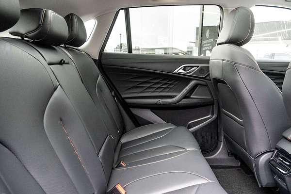 2025 MG HS Super Hybrid Essence AS33P