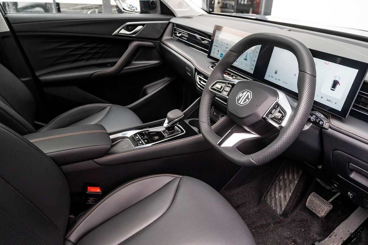 2025 MG HS Super Hybrid Essence AS33P