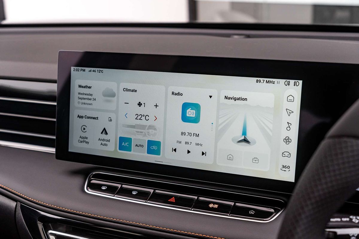 2025 MG HS Super Hybrid Essence AS33P