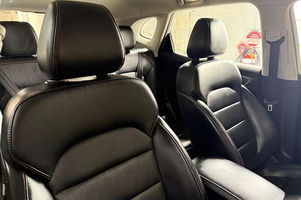 2022 MG HS Vibe SAS23