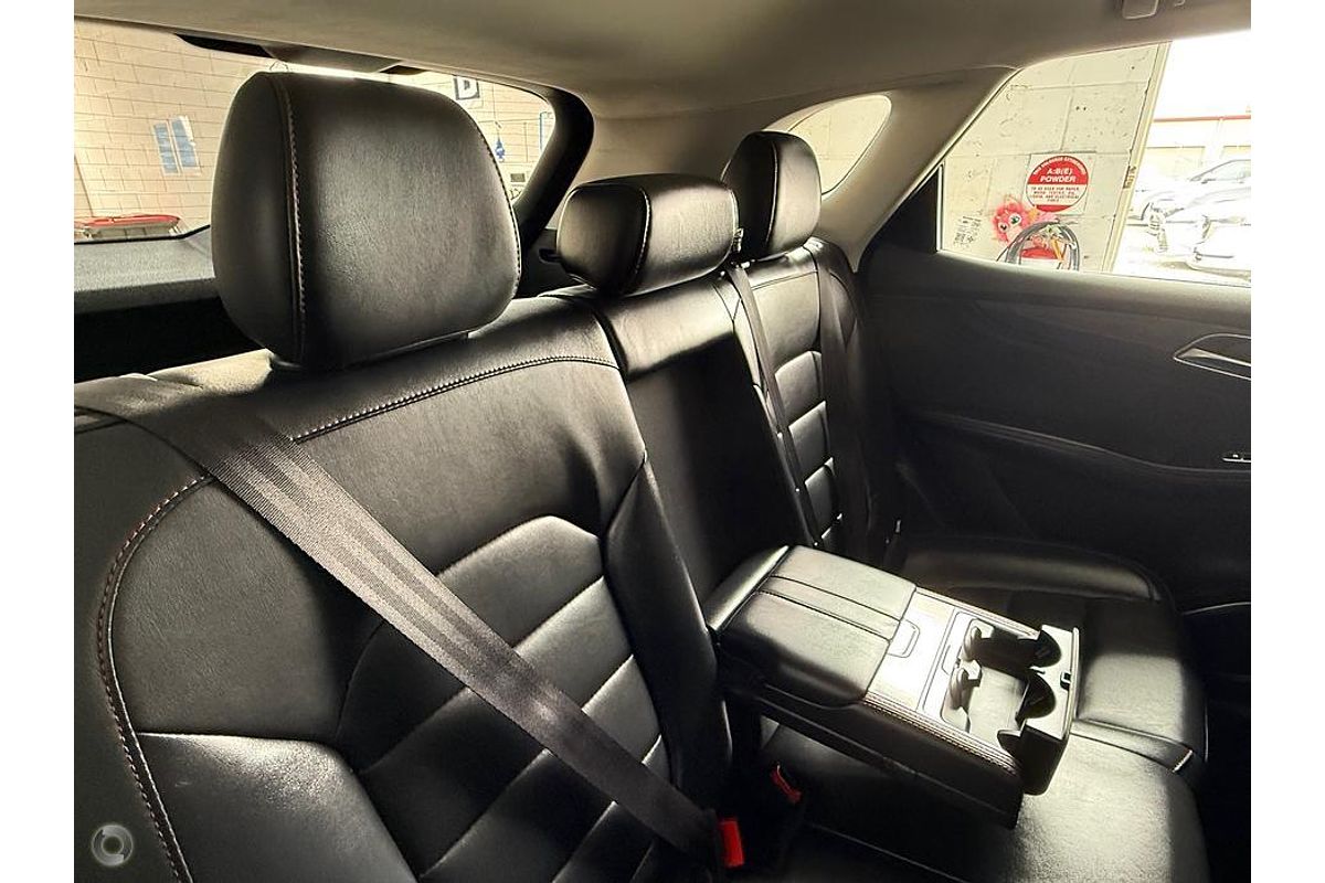 2022 MG HS Vibe SAS23