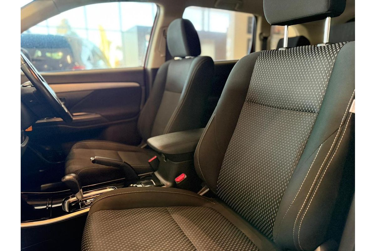 2017 Mitsubishi Outlander LS ZK