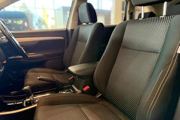 2017 Mitsubishi Outlander LS ZK