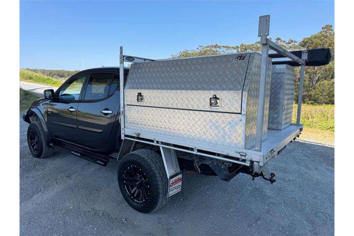 2011 Mitsubishi Triton GLX-R MN 4X4