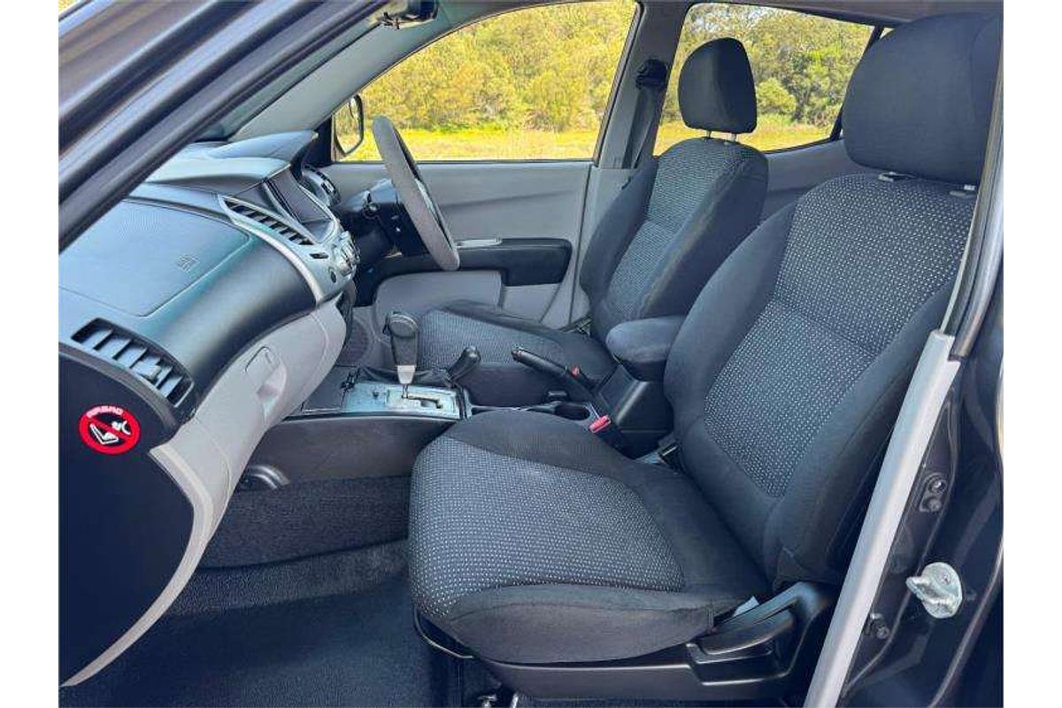 2011 Mitsubishi Triton GLX-R MN 4X4