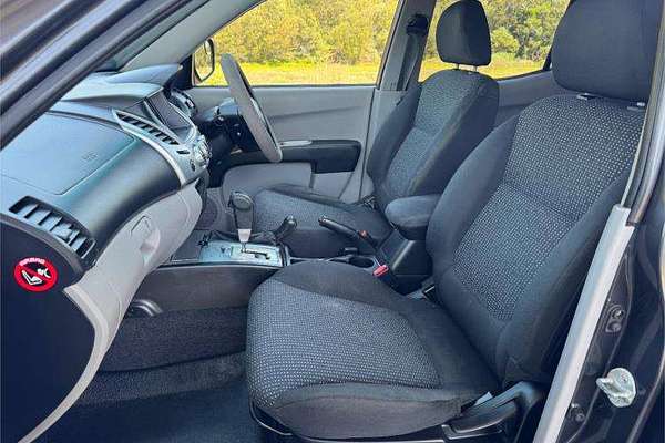 2011 Mitsubishi Triton GLX-R MN 4X4