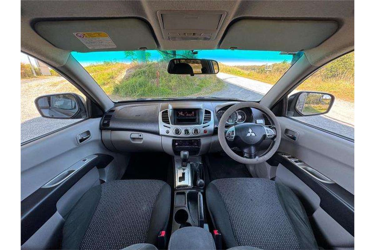 2011 Mitsubishi Triton GLX-R MN 4X4