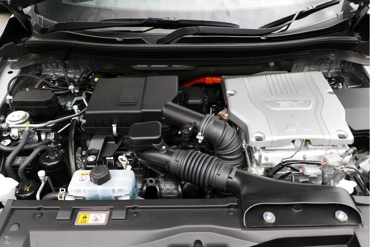2024 Mitsubishi Eclipse Cross PHEV Exceed YB