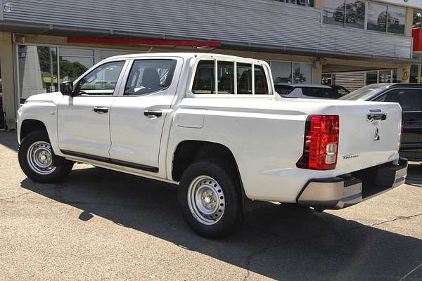 2025 Mitsubishi Triton GLX MV 4X4