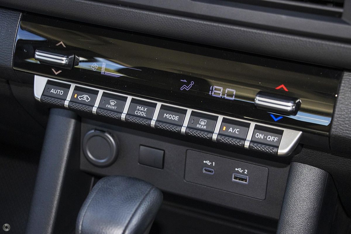 2025 Mitsubishi Triton GLX MV 4X4