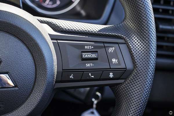 2025 Mitsubishi Triton GLX MV 4X4