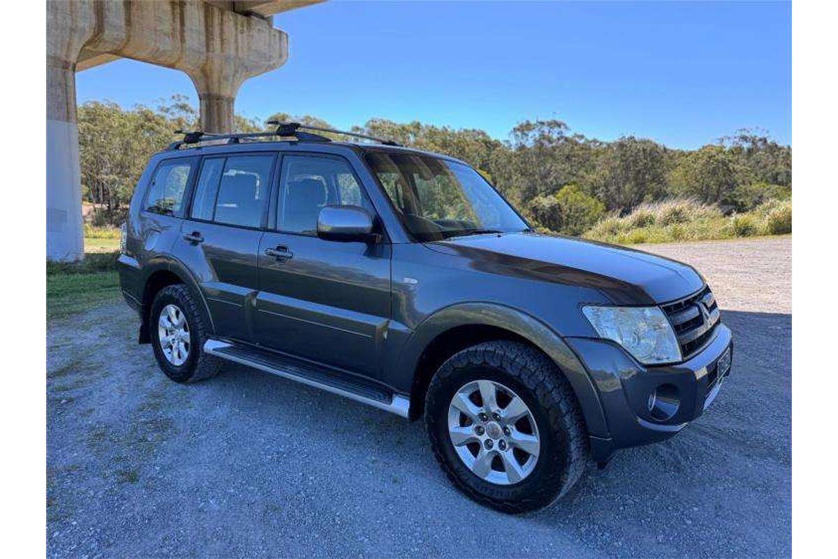 2013 Mitsubishi Pajero GLX-R NW