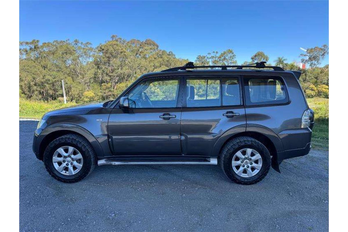 2013 Mitsubishi Pajero GLX-R NW