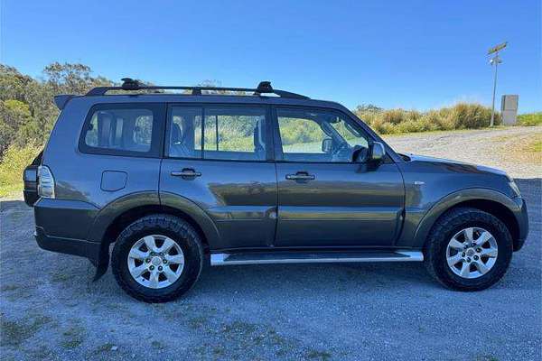2013 Mitsubishi Pajero GLX-R NW
