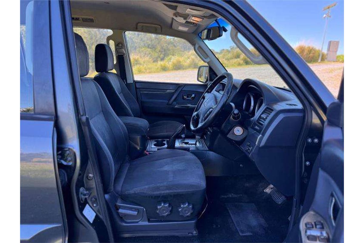 2013 Mitsubishi Pajero GLX-R NW