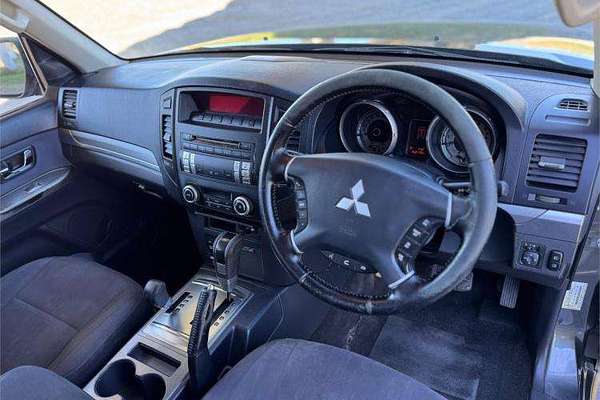 2013 Mitsubishi Pajero GLX-R NW