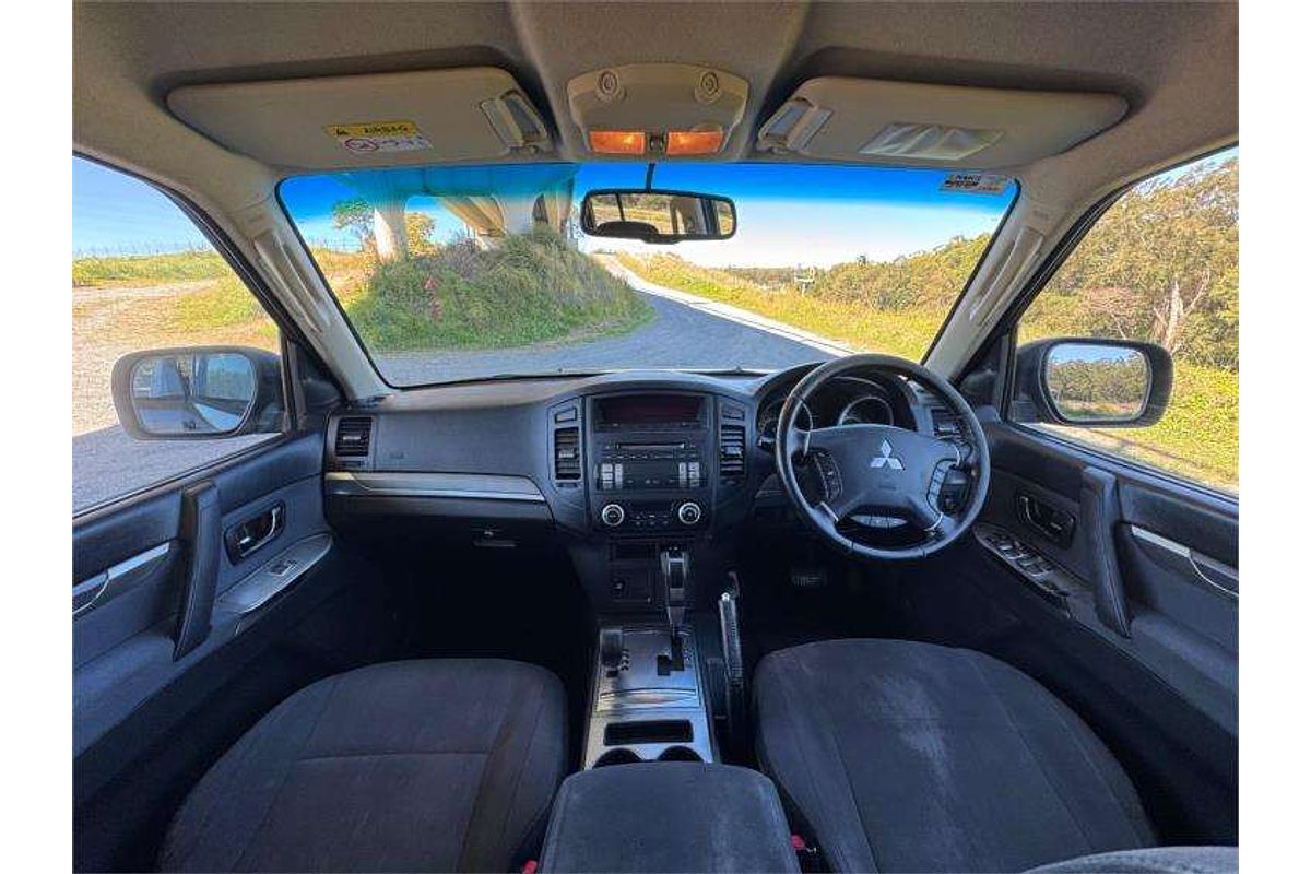 2013 Mitsubishi Pajero GLX-R NW