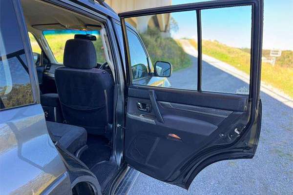 2013 Mitsubishi Pajero GLX-R NW