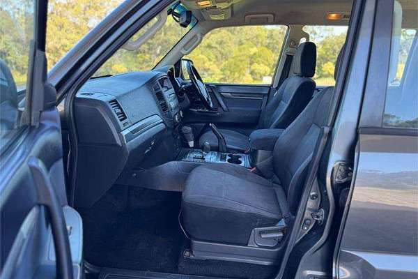 2013 Mitsubishi Pajero GLX-R NW