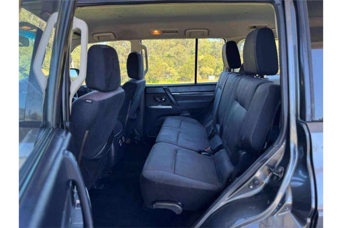 2013 Mitsubishi Pajero GLX-R NW